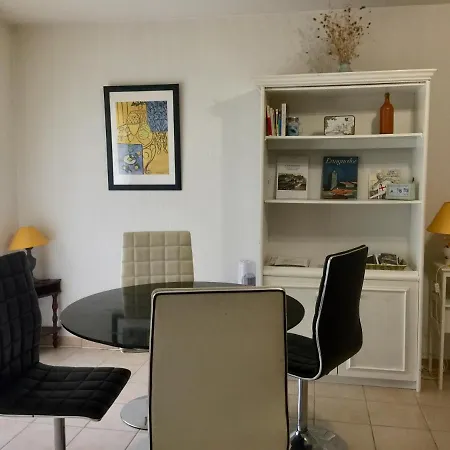 Ferienwohnung Les Capucins Carcassonne Exterior foto